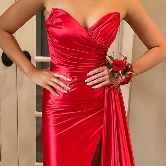 ‎Sherri Hill Prom Dress - Picture 3 of 14